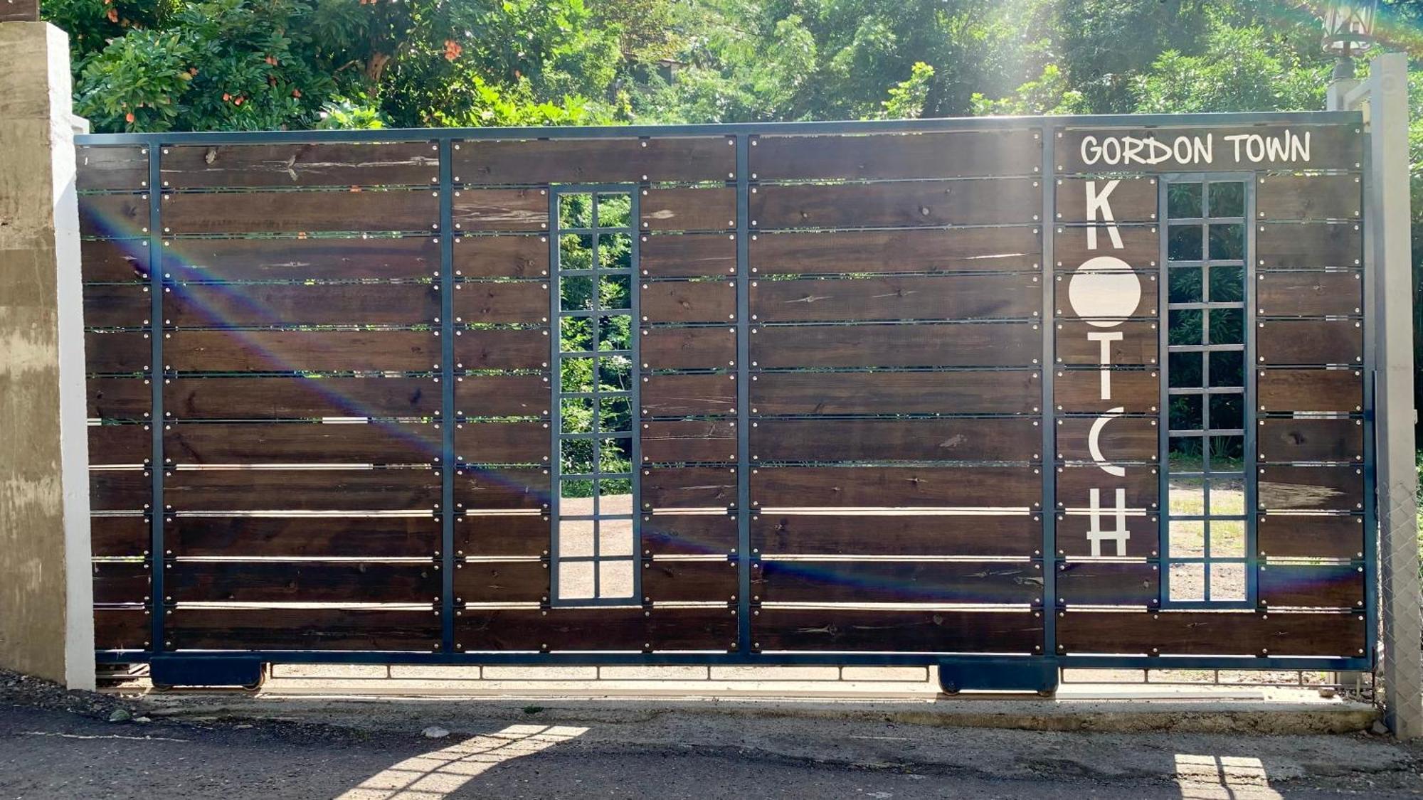 Gordon Town Kotch Pansiyon Kingston Dış mekan fotoğraf